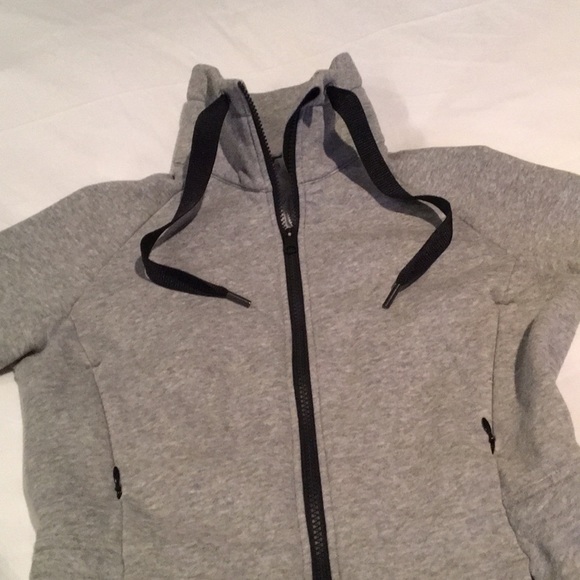 lululemon athletica Jackets & Blazers - Lululemon jacket. In Excellent Condition
